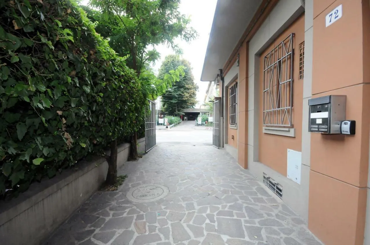 Affittacamere Cortesia 3 Μπολόνια Πανσιόν